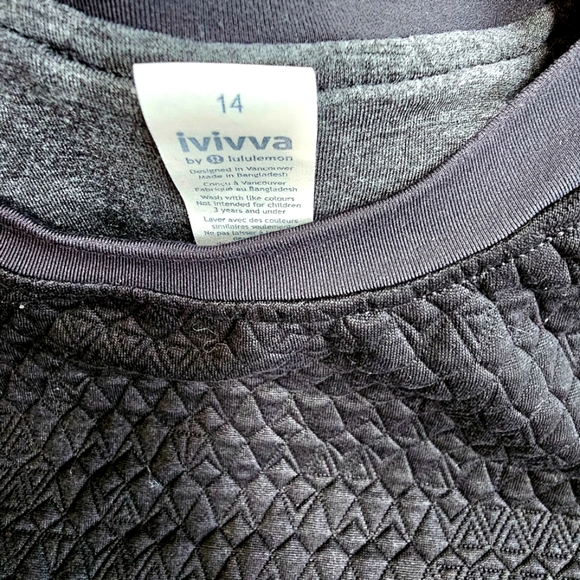 IVIVVA LULULEMON WHEREVER YOU GO QUILTED REVERSIBLE BLACK CREW SWEATSHIRT sz 14 - Picture 4 of 12